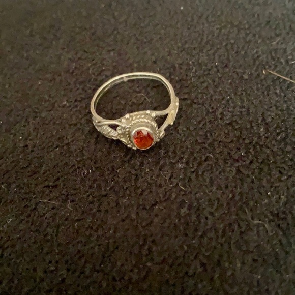 Silver and Garnet Ring "Damaged", Vintage - Picture 3 of 5